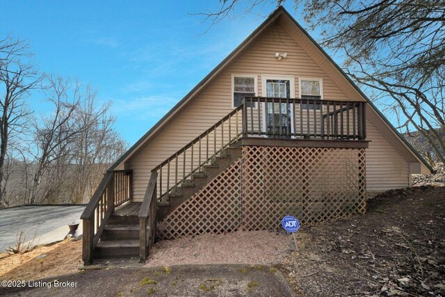 950 Lakeview Dr, Bloomfield, KY 40008 - back of house featuring stairway