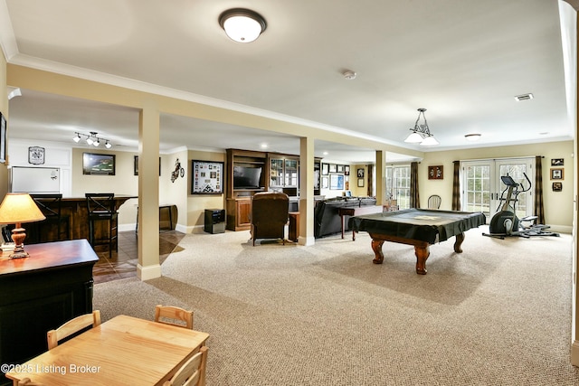 rec room featuring a dry bar, visible vents, pool table, carpet, and crown molding