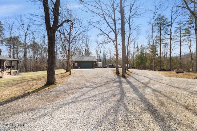 view of front facade with driveway and a garage