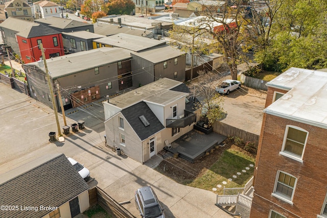 birds eye view of property featuring a residential view