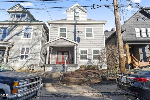 view of american foursquare style home