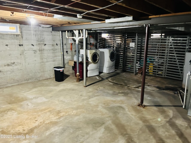 basement featuring washer and clothes dryer