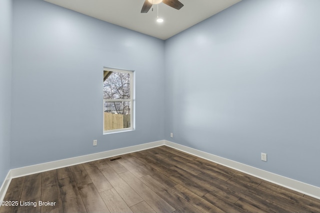 empty room featuring visible vents, baseboards, a ceiling fan, dark wood-style flooring, and recessed lighting