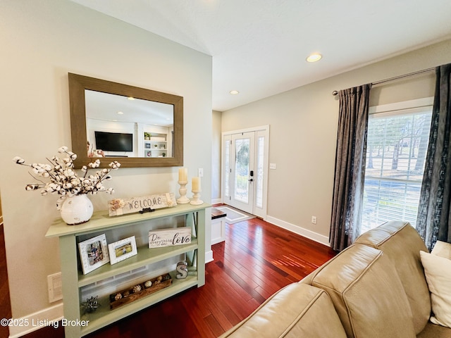 interior space with dark wood-type flooring, recessed lighting, and baseboards