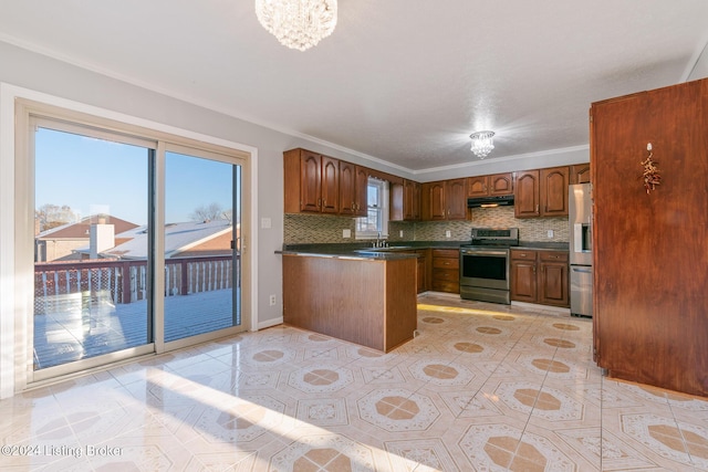 kitchen featuring light tile patterned floors, under cabinet range hood, a peninsula, a sink, and appliances with stainless steel finishes