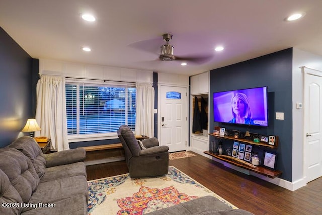 living area featuring recessed lighting, baseboards, a ceiling fan, and wood finished floors