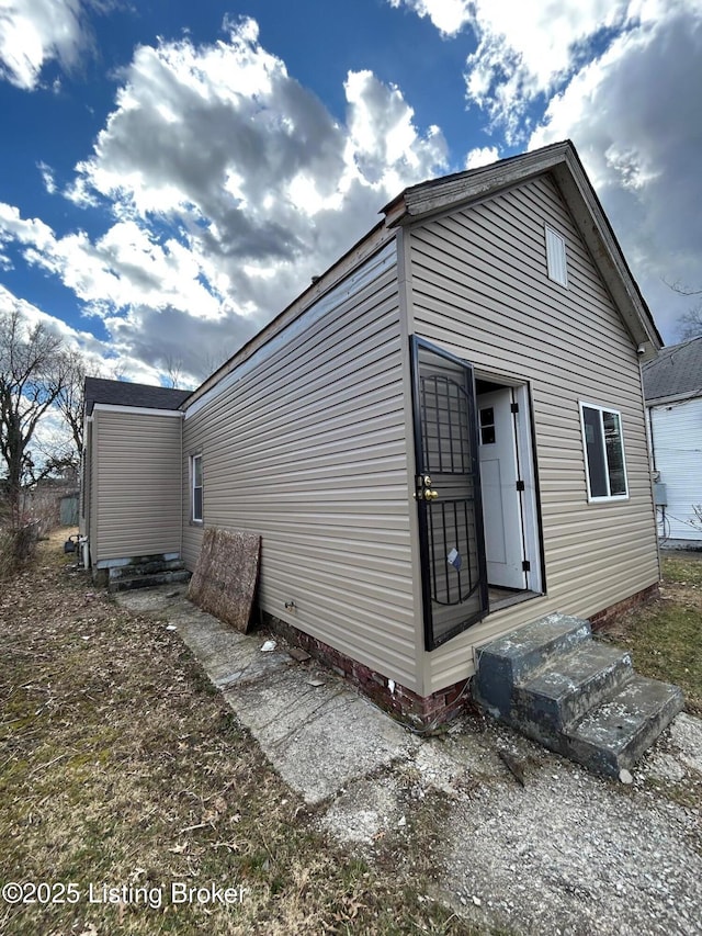 view of home's exterior