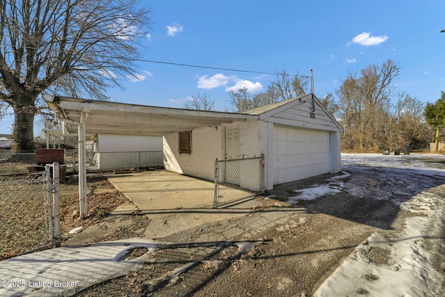 detached garage with fence