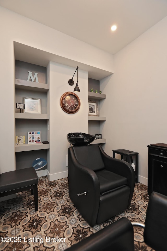 living area with recessed lighting, baseboards, and carpet floors