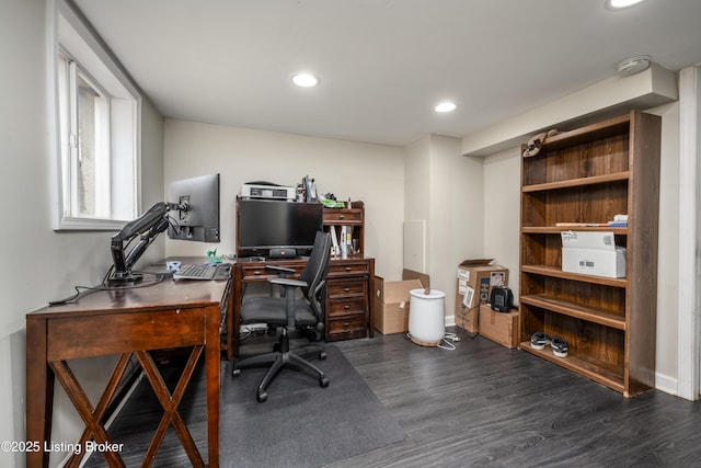 home office with recessed lighting, baseboards, and dark wood-type flooring