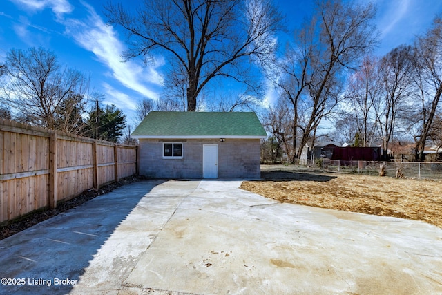 garage featuring fence