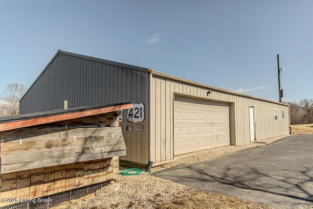 view of detached garage