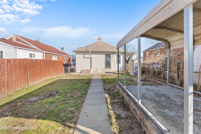 view of yard featuring fence