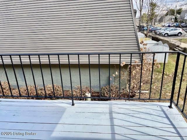 1515 La Fontenay Ct, Louisville, KY 40223 - exterior space