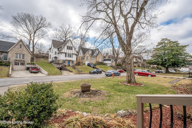 view of yard featuring a residential view