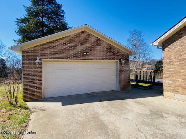 view of detached garage