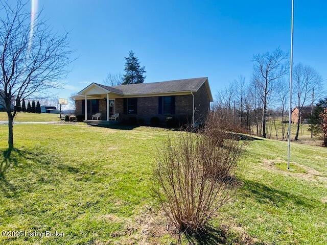 view of front of property with a front lawn