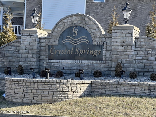 view of community / neighborhood sign