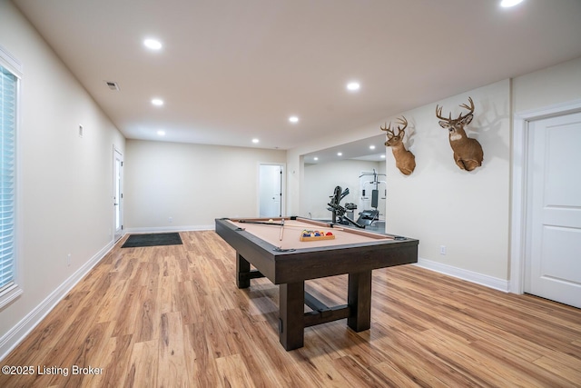 game room with recessed lighting, visible vents, light wood finished floors, and baseboards