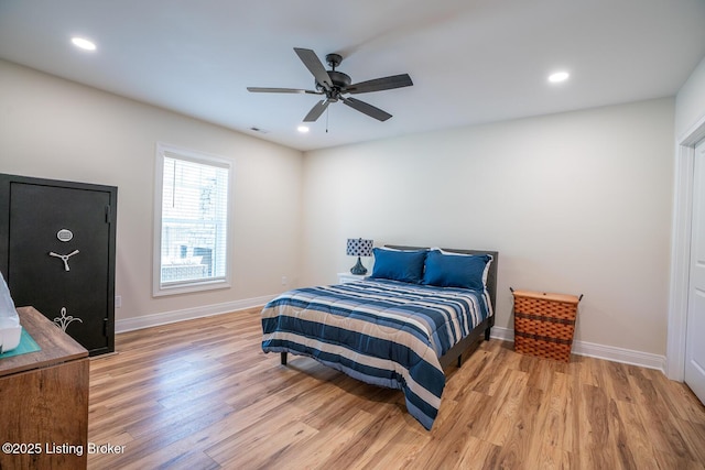 bedroom with recessed lighting, baseboards, light wood-type flooring, and ceiling fan