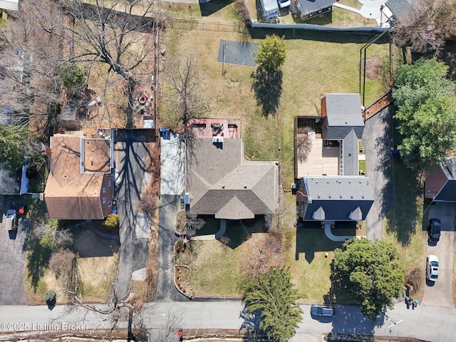 birds eye view of property featuring a residential view