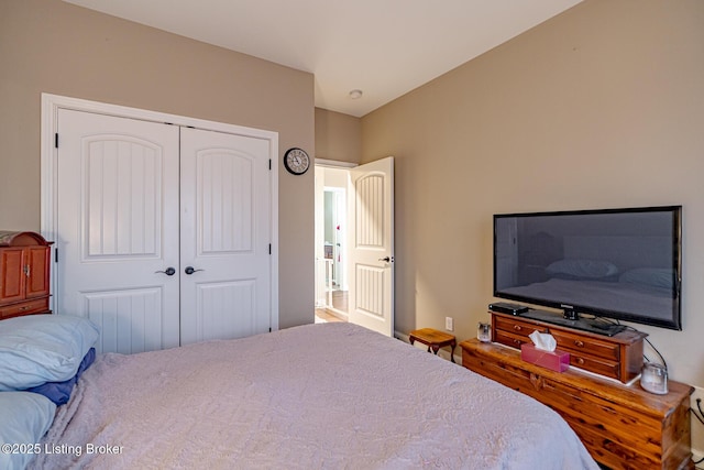 bedroom with a closet