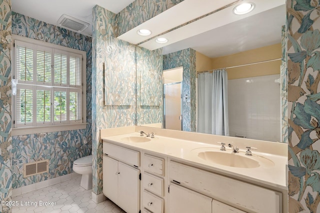 602 Club Ln, Louisville, KY 40207 - full bath featuring wallpapered walls, tile patterned floors, double vanity, a shower with curtain, and recessed lighting