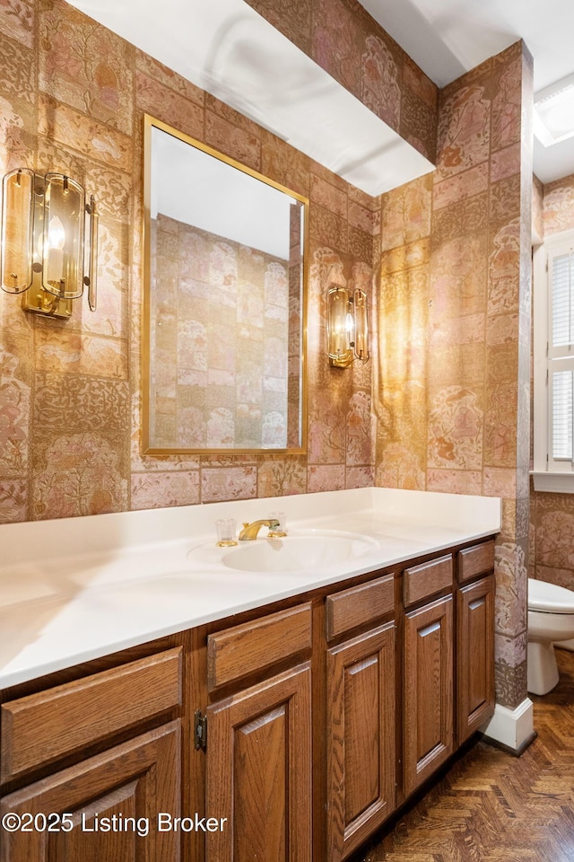602 Club Ln, Louisville, KY 40207 - bathroom with vanity and wallpapered walls