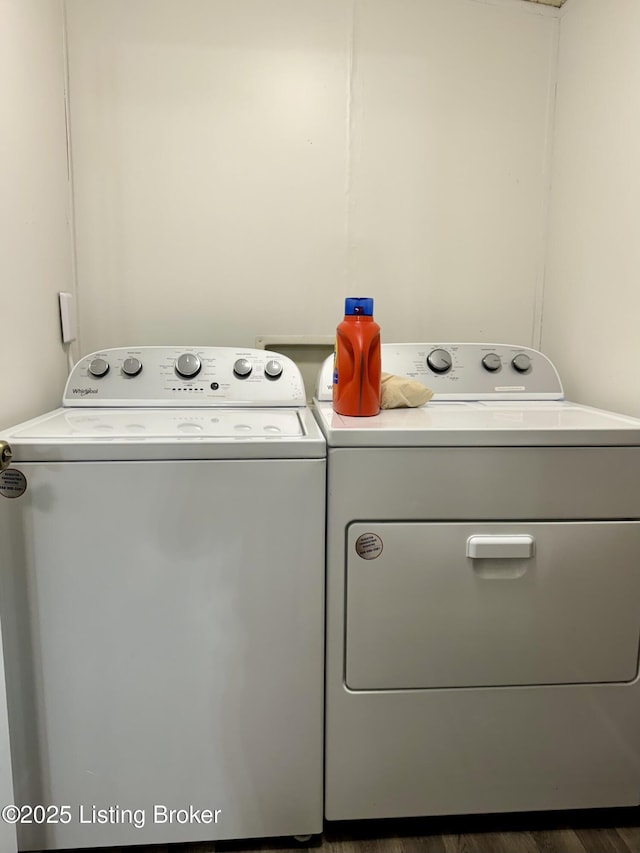 laundry area with laundry area and independent washer and dryer