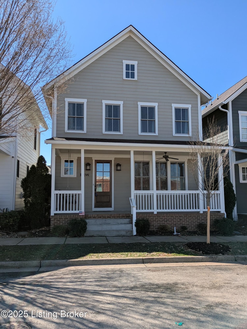 10922 Kings Crown Dr, Prospect, KY 40059 - view of front facade with a porch