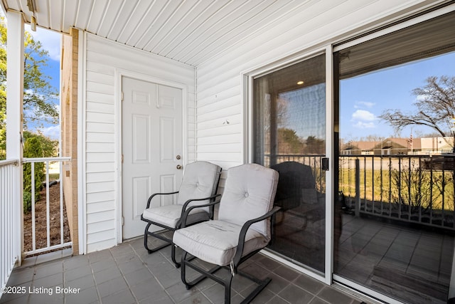 sunroom with a healthy amount of sunlight