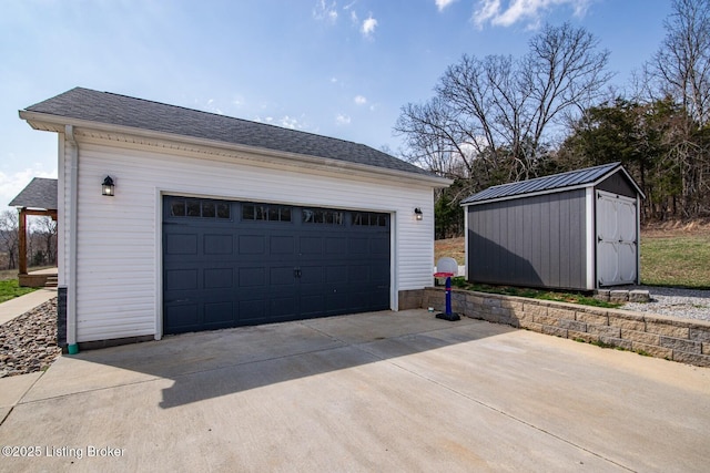 view of detached garage