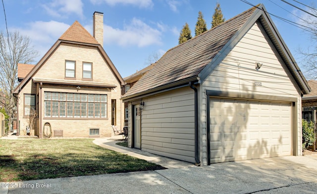 view of detached garage