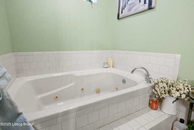 1380 Rice Rd, Lawrenceburg, KY 40342 - bathroom with a tub with jets