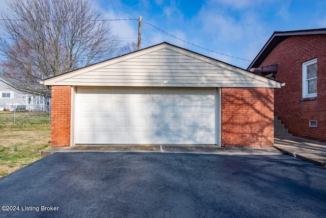 view of detached garage