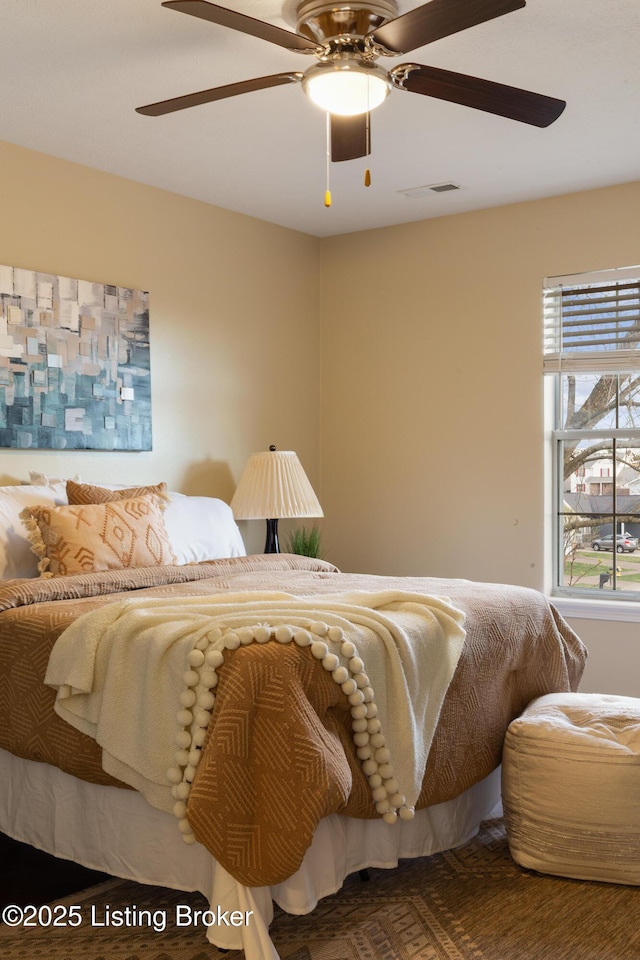 4316 Arwine Ct, Louisville, KY 40245 - bedroom featuring visible vents and ceiling fan