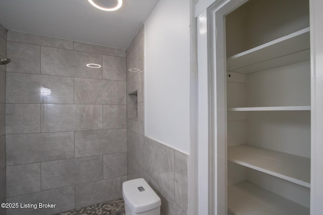 1301 Central Ave, Louisville, KY 40215 - bathroom featuring toilet and tiled shower
