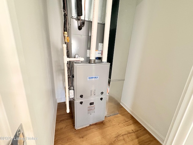 3833 Jupiter Rd, Louisville, KY 40218 - utility room with heating unit