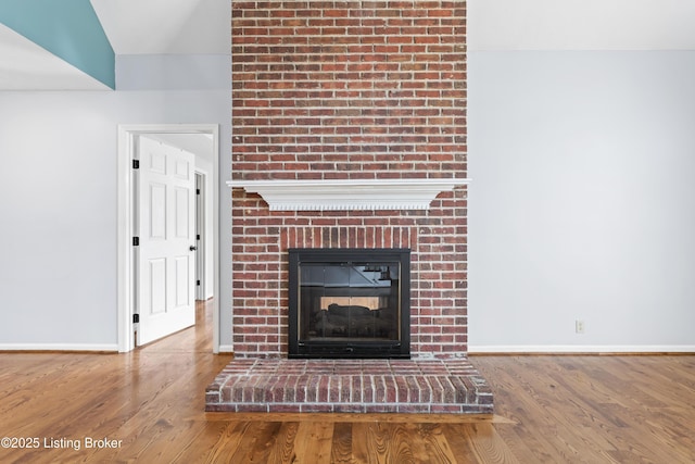 6709 Wild Fox Ln, Prospect, KY 40059 - interior details featuring baseboards, wood finished floors, and a fireplace