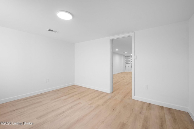 1911 Bainbridge Row Dr, Louisville, KY 40207 - empty room featuring visible vents, light wood finished floors, and baseboards
