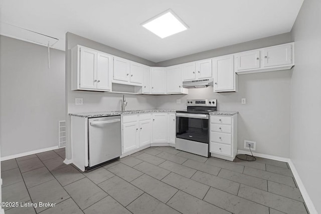 3217 Wellingmoor Ave, Louisville, KY 40218 - kitchen with under cabinet range hood, stainless steel appliances, white cabinetry, and a sink