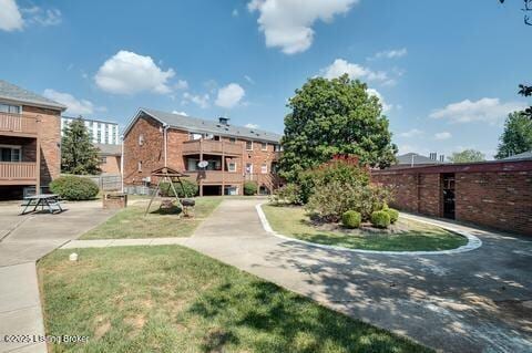 3307 Leith Ln Apt 3, Louisville, KY 40218 - surrounding community with a yard