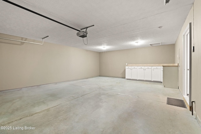 135C Michelle Dr, Shepherdsville, KY 40165 - garage featuring a garage door opener