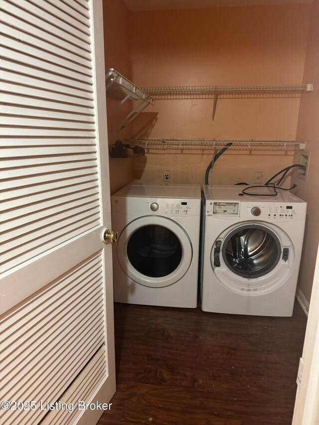 3324 Rainview Cir, Louisville, KY 40220 - clothes washing area featuring independent washer and dryer and wood finished floors