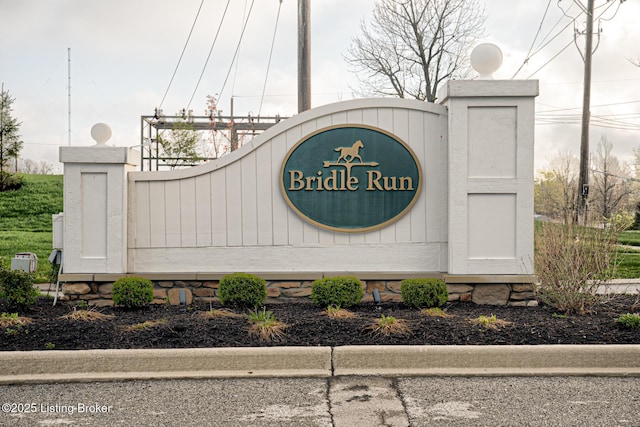 18104 Bridle Run Dr, Louisville, KY 40245 - view of community / neighborhood sign
