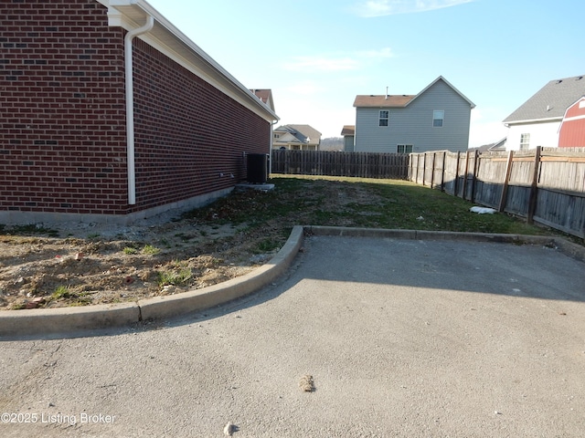 239 Bullitt Creek Dr Unit 12, Shepherdsville, KY 40165 - exterior space featuring a fenced backyard