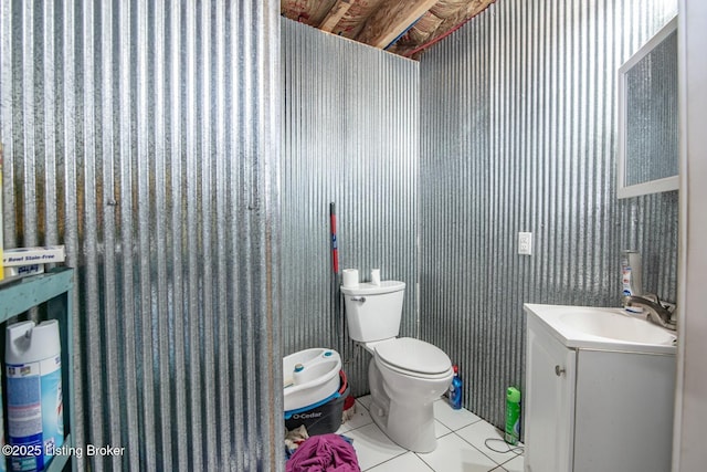 1400 Bewleyville Rosetta Rd, Irvington, KY 40146 - bathroom with tile patterned floors, toilet, and vanity