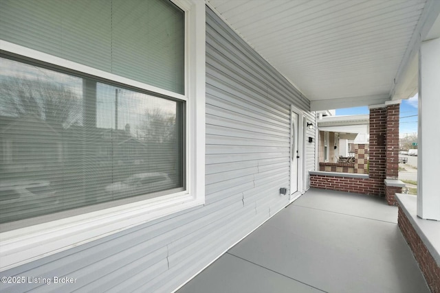 2203 Date St, Louisville, KY 40210 - view of patio