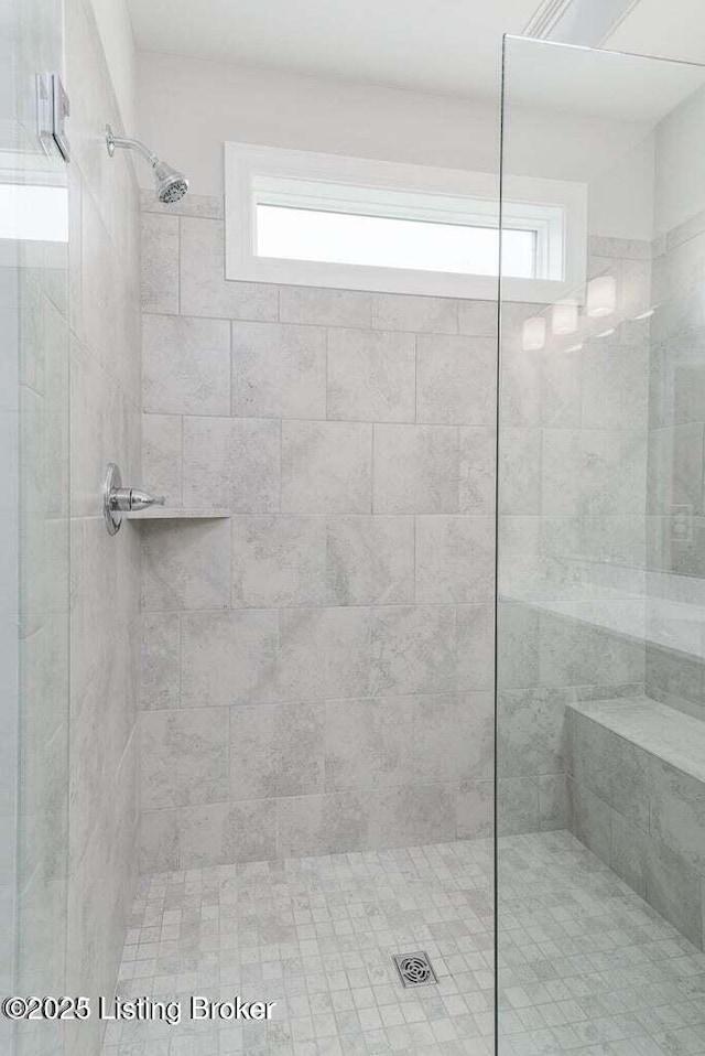 11125 Radleigh Ln, Louisville, KY 40291 - full bath featuring tiled shower and plenty of natural light