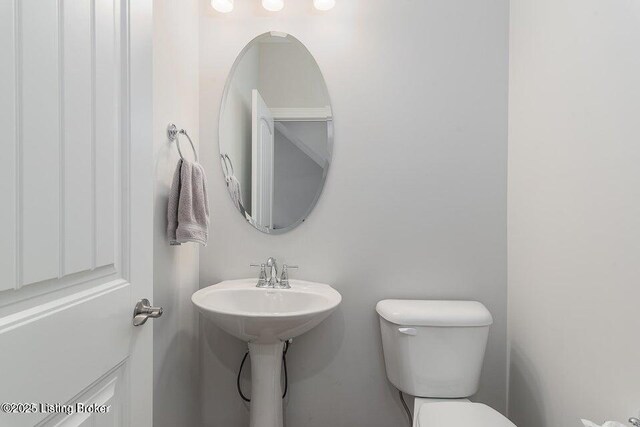 11125 Radleigh Ln, Louisville, KY 40291 - bathroom with toilet